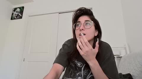 Ray Ray online show from January 10, 6:45 pm