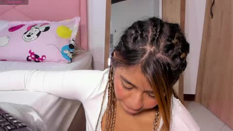  Nina  online show from April 21, 1:42 am