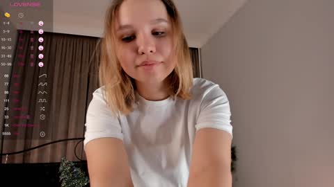 Snapshot of randiheart chatting on December 22, 8:14 pm Arlette online show from December 22, 8:14 pm