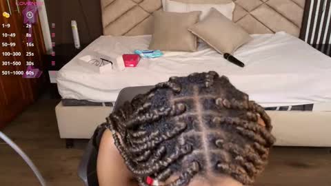 Raquel online show from December 1, 12:19 pm