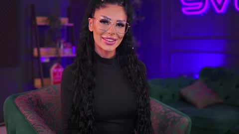 Snapshot of raquellevon chatting on January 3, 6:57 pm Raquelle online show from January 3, 6:57 pm