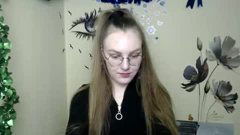 Snapshot of raspberry0101 chatting on December 24, 2:01 pm raspberry0101 online show from December 24, 2:01 pm