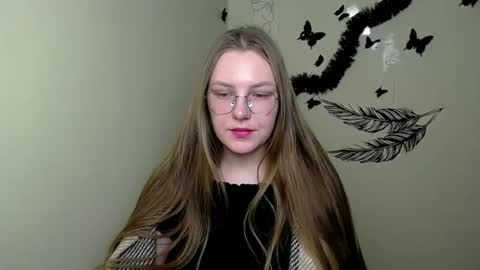Snapshot of raspberry0101 chatting on February 24, 1:22 am raspberry0101 online show from February 24, 1:22 am