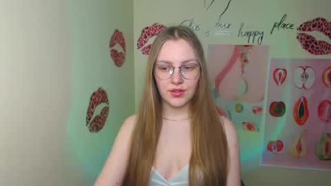 Snapshot of raspberry0101 chatting on March 2, 1:42 pm raspberry0101 online show from March 2, 1:42 pm