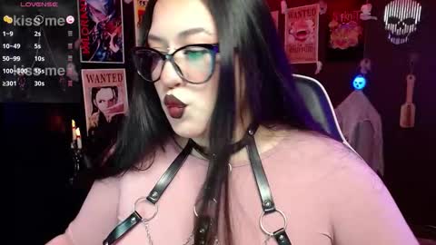 Raven online show from October 15, 5:48 pm