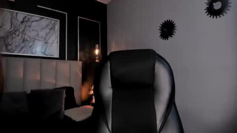 Snapshot of raven_dooll chatting on September 10, 4:01 am Raven online show from September 10, 4:01 am