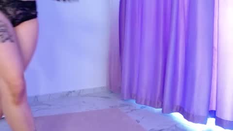 Raven Foxxy online show from June 10, 6:12 am