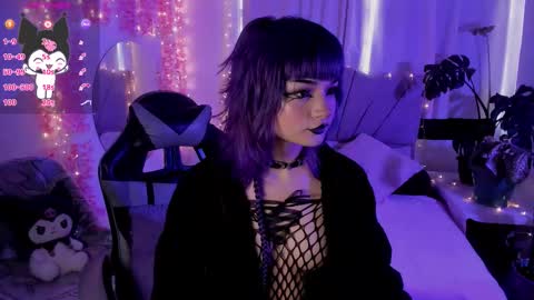 ravencollen online show from February 26, 6:07 pm