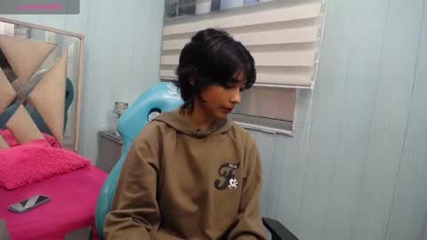 Snapshot of ravenn_20 chatting on January 21, 11:24 am RavenN online show from January 21, 11:24 am
