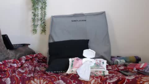 Fannie online show from February 28, 4:31 pm