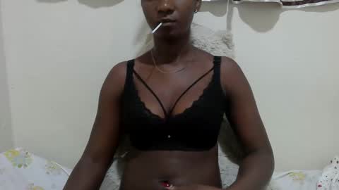 queen online show from October 8, 4:39 am