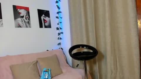 Rebeca Marchetti online show from July 7, 8:22 pm