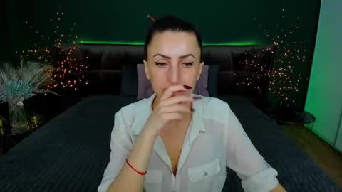 Snapshot of rebecca_diamonds chatting on March 9, 6:50 am rebecca_diamonds online show from March 9, 6:50 am