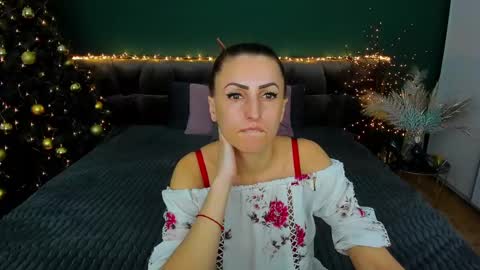 Snapshot of rebecca_diamonds chatting on December 29, 6:45 am rebecca_diamonds online show from December 29, 6:45 am