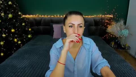Snapshot of rebecca_diamonds chatting on December 28, 6:49 am rebecca_diamonds online show from December 28, 6:49 am