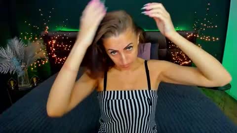 Snapshot of rebecca_diamonds chatting on September 16, 5:59 am rebecca_diamonds online show from September 16, 5:59 am