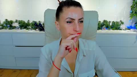 Snapshot of rebecca_diamonds chatting on January 20, 6:31 am rebecca_diamonds online show from January 20, 6:31 am