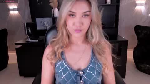 Rebe online show from June 14, 6:08 pm