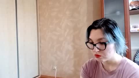 Zoe online show from March 17, 1:04 pm