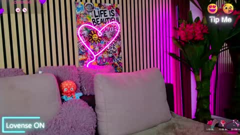 Your favorite couple online show from April 24, 5:27 pm