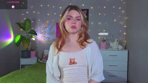 red__candy online show from May 14, 2:34 pm