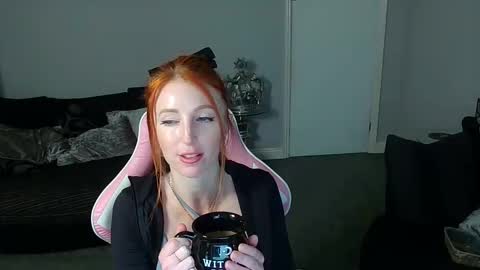 Snapshot of red_firesquirt chatting on December 2, 4:18 pm Red -  online show from December 2, 4:18 pm