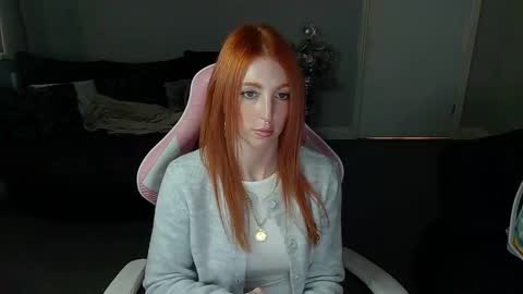 Snapshot of red_firesquirt chatting on January 24, 2:30 pm Red -  online show from January 24, 2:30 pm