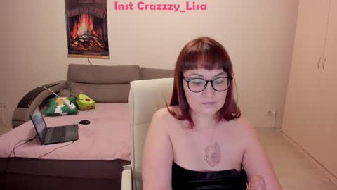 Snapshot of red_fox777 chatting on February 20, 11:21 pm Lisa online show from February 20, 11:21 pm