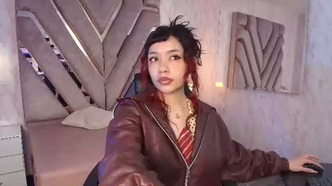 red_pandaa online show from July 29, 3:28 am