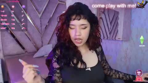 red_pandaa online show from June 16, 3:51 am
