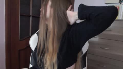 Lily online show from November 9, 2:29 am