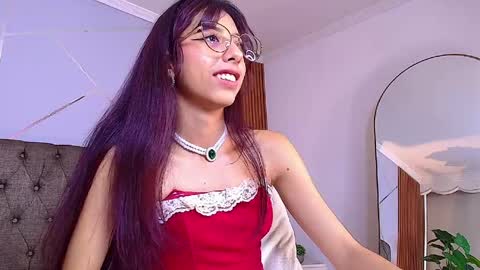 REDHOOD online show from April 15, 7:03 pm