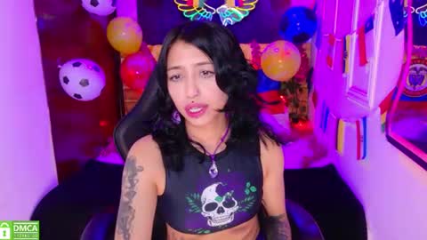 Lili Lopez online show from July 4, 8:05 pm