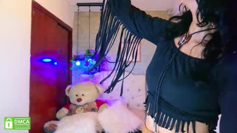 Lili Lopez online show from February 3, 8:01 pm