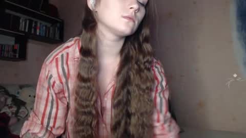 Snapshot of redmoonhead chatting on February 9, 1:35 pm Ana online show from February 9, 1:35 pm