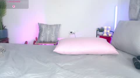 regina1819 online show from June 14, 2:24 am