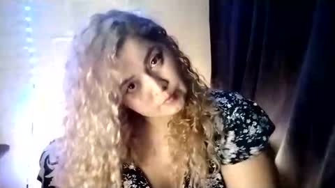 Tania Nixx online show from March 11, 7:14 am