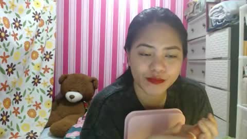 reign2525 online show from November 20, 8:48 am