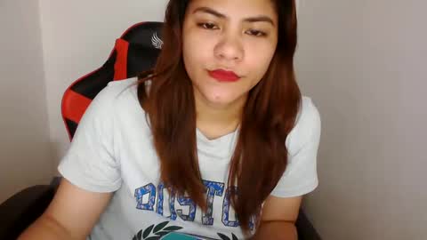 reign2525 online show from February 22, 4:29 am