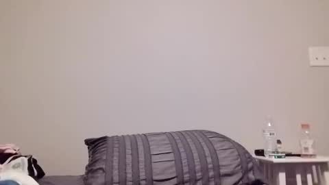 remmi556692 online show from November 10, 3:34 am