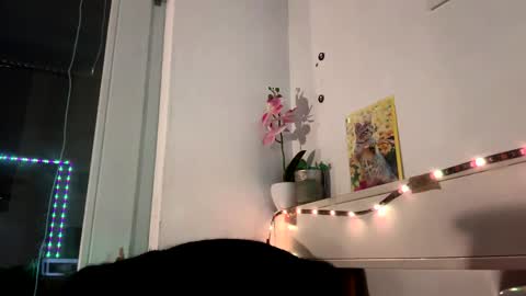 Emma online show from March 30, 7:57 pm