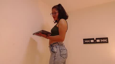 renataj online show from October 21, 9:41 pm