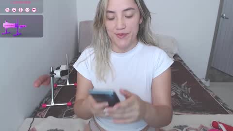 Snapshot of renathacohen chatting on February 19, 5:49 pm sofia online show from February 19, 5:49 pm