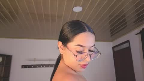 renaxi_smith online show from June 14, 7:58 pm