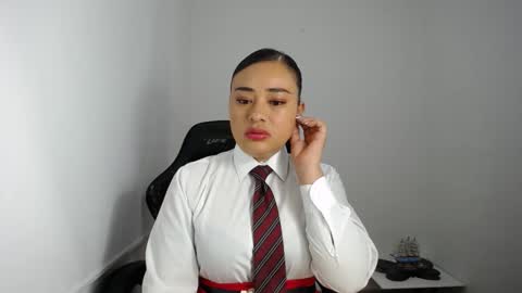 Snapshot of reyledoll chatting on January 7, 9:57 pm Rely online show from January 7, 9:57 pm