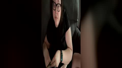 riah_babbie online show from June 14, 11:43 am