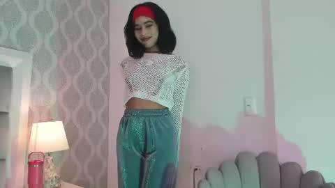 riby  online show from July 29, 8:53 pm