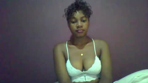 ricie001 online show from April 1, 8:48 am