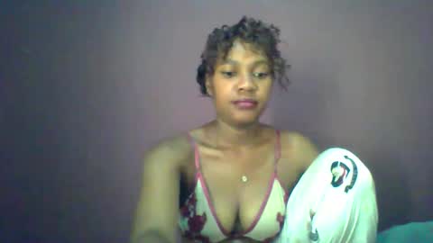 ricie001 online show from May 4, 11:58 am
