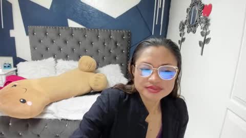 Rihana  online show from October 5, 4:01 pm